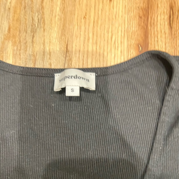 Superdown Henley Crop Button Top - Picture 3 of 3